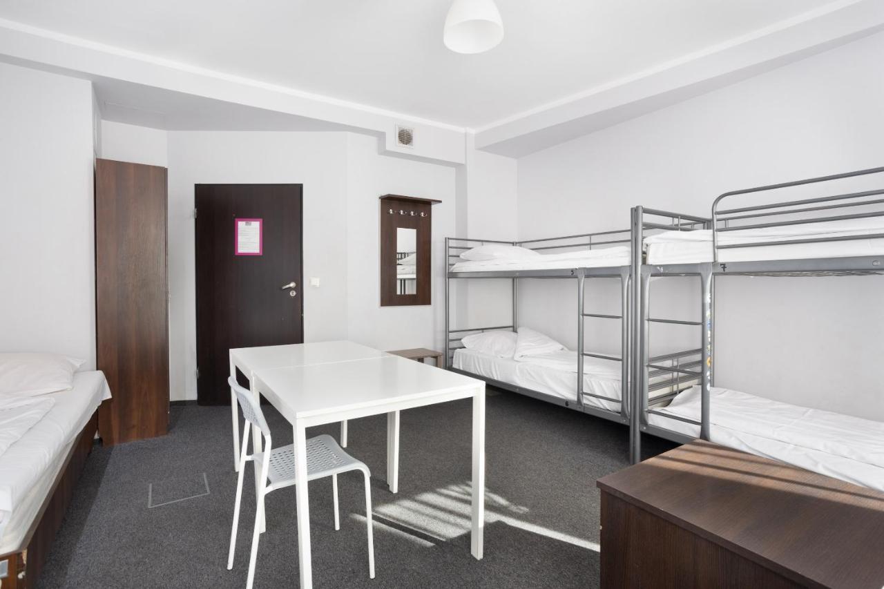 Shick Hostel Wrocław Eksteriør billede