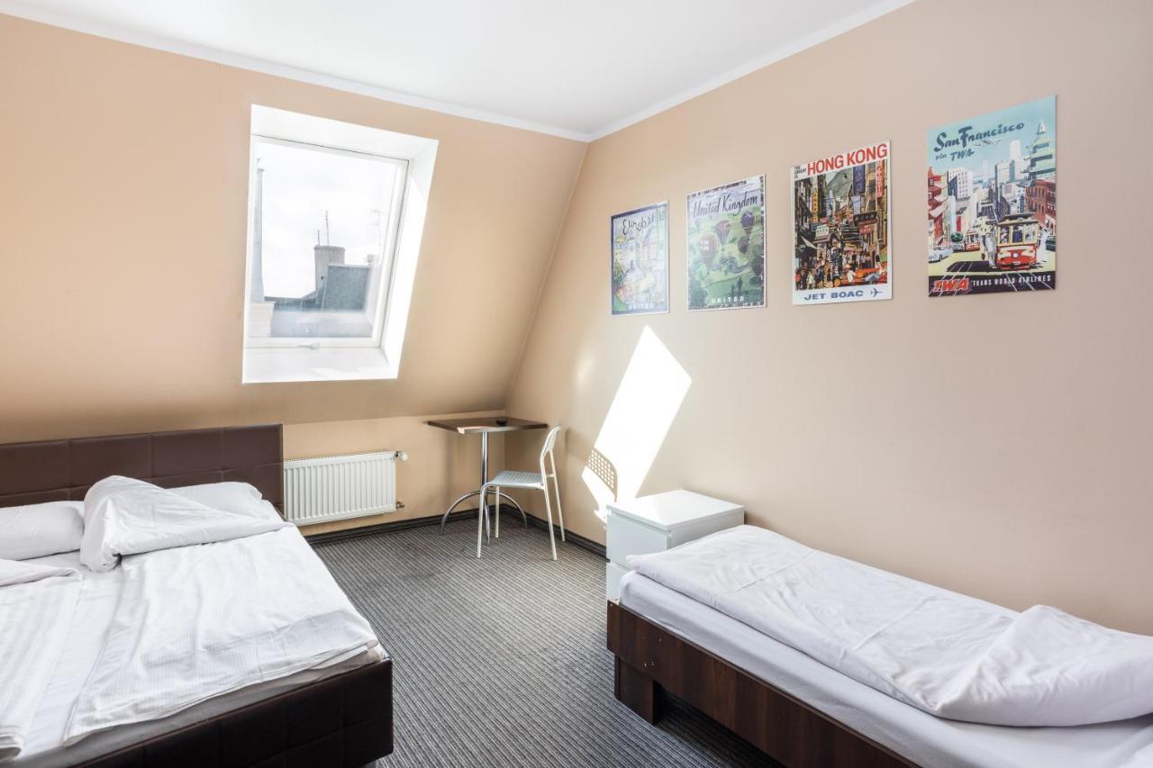Shick Hostel Wrocław Eksteriør billede