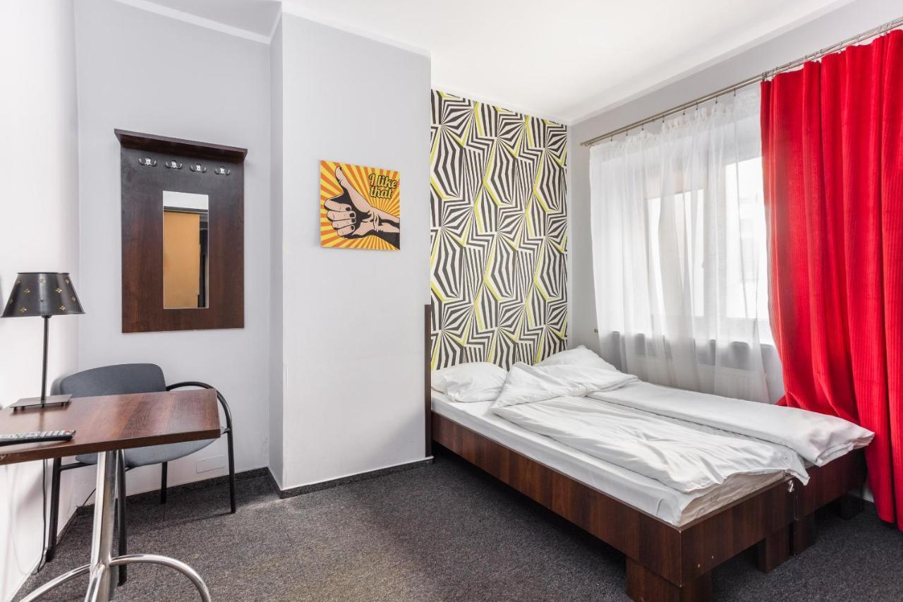Shick Hostel Wrocław Eksteriør billede