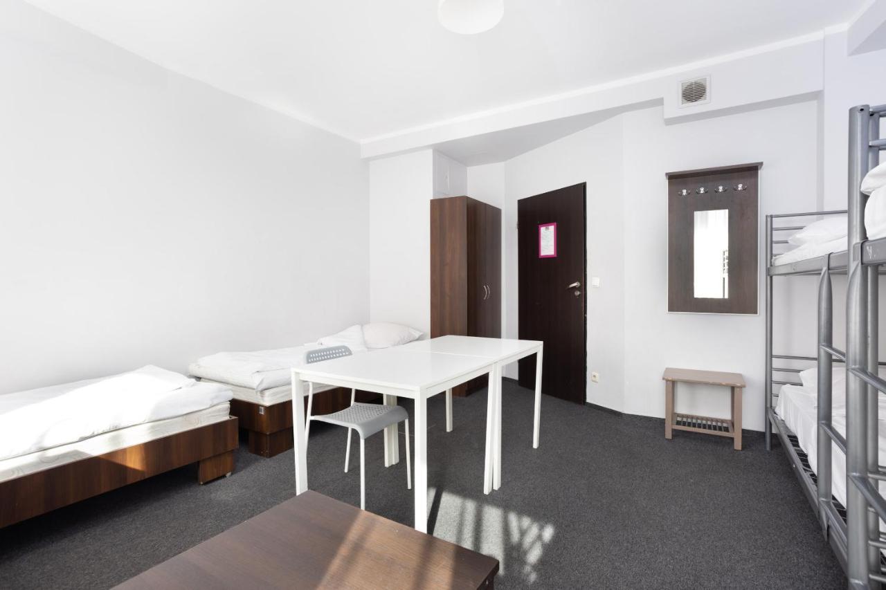 Shick Hostel Wrocław Eksteriør billede