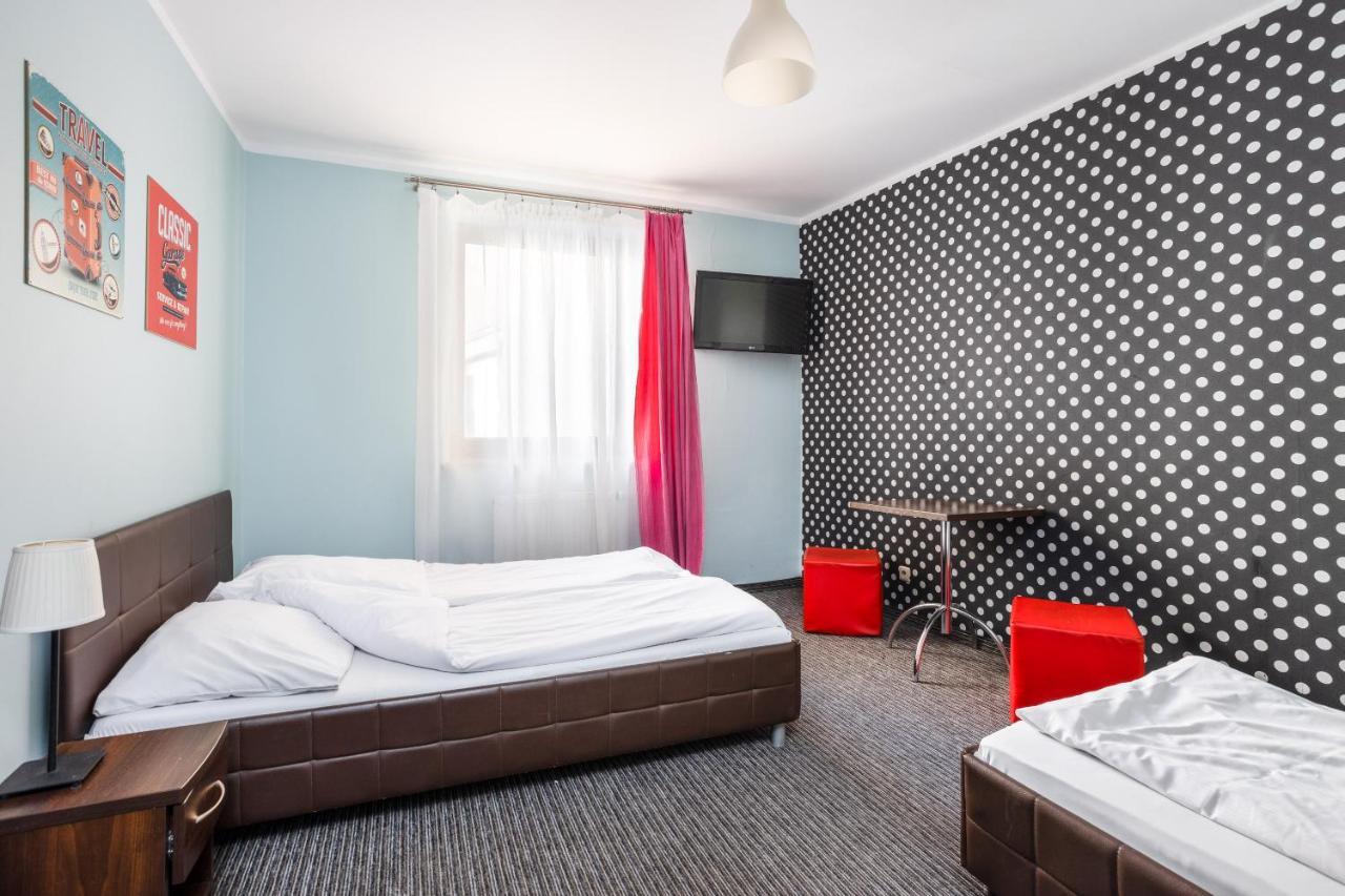 Shick Hostel Wrocław Eksteriør billede