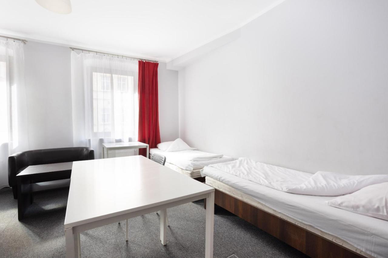Shick Hostel Wrocław Eksteriør billede