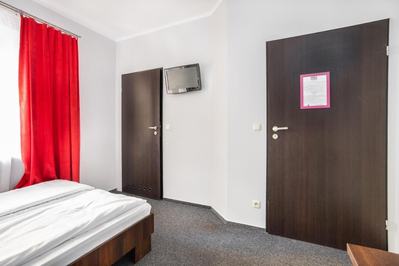 Shick Hostel Wrocław Eksteriør billede